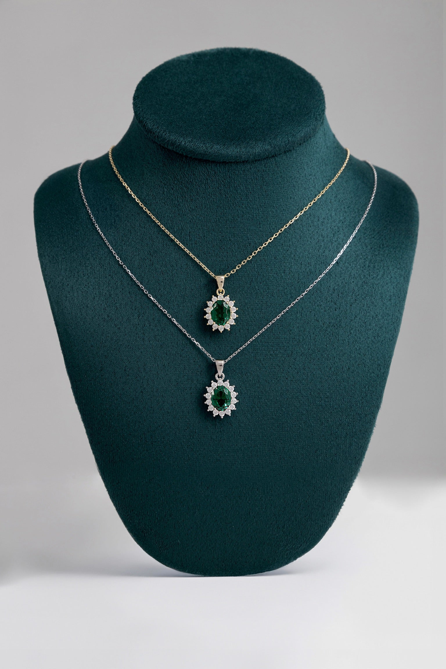 Collar princesa diana.