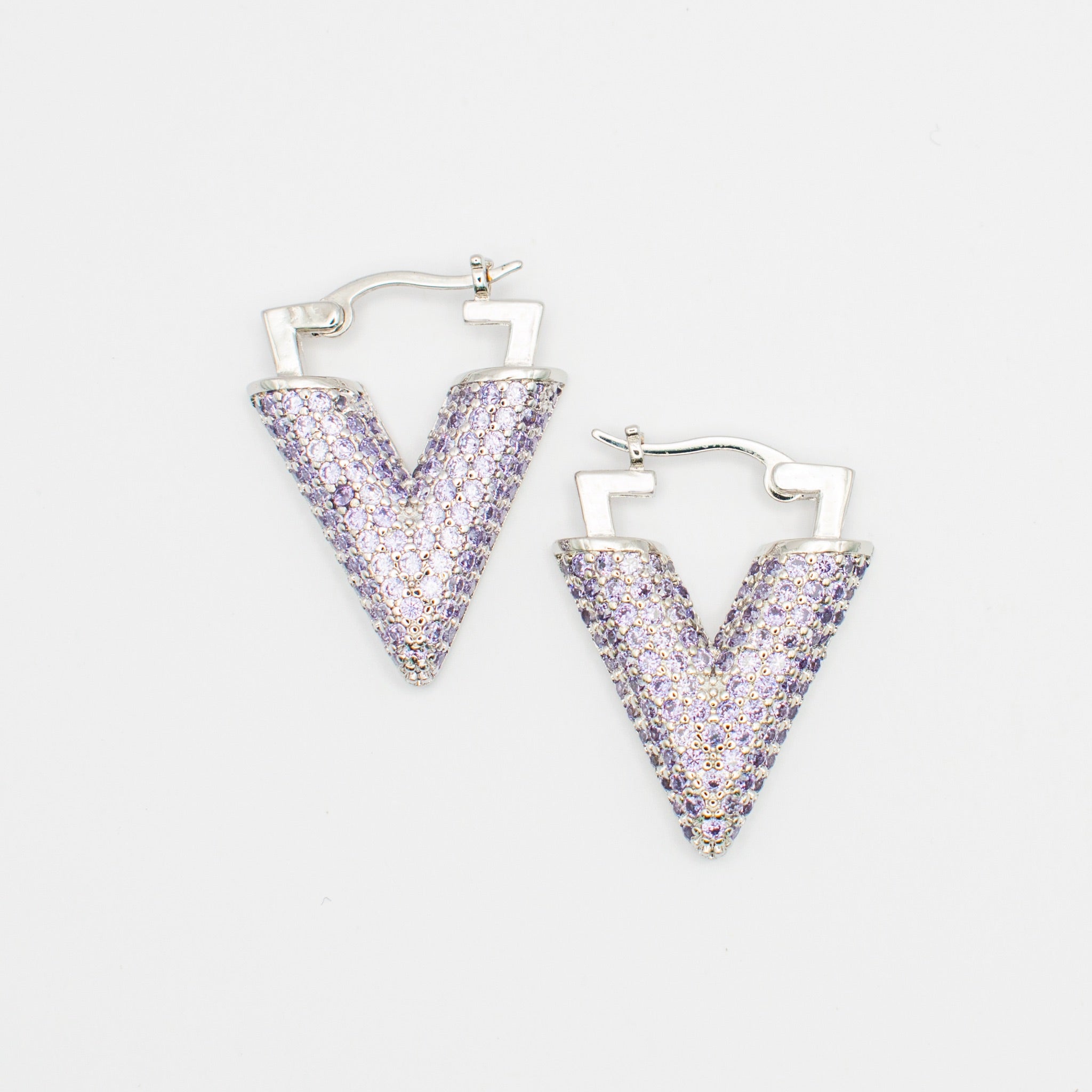Pendientes V circones.