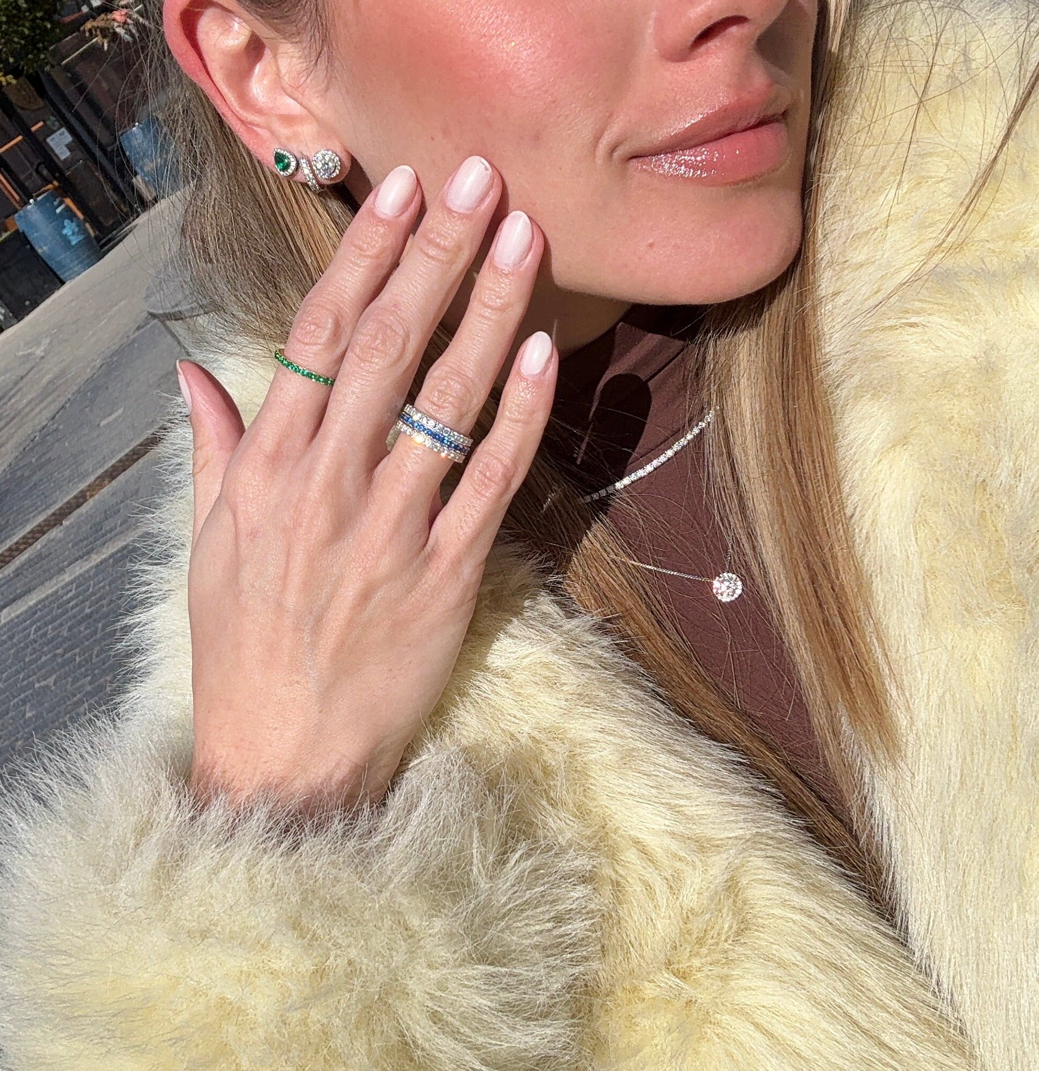 Anillo cintillo circones