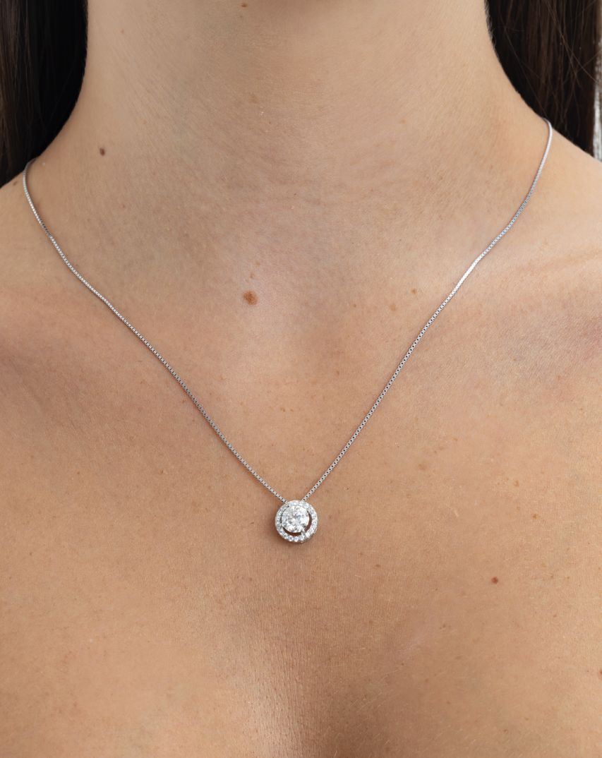 Set halo moissanita.