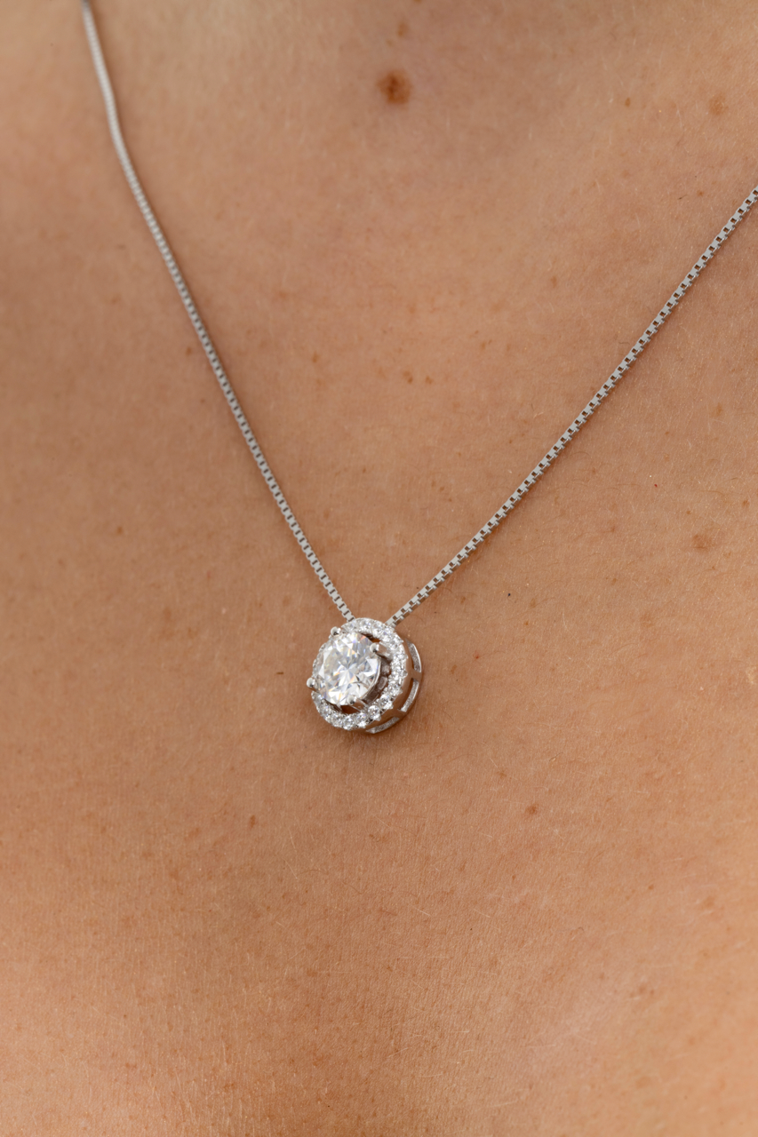 Set halo moissanita.