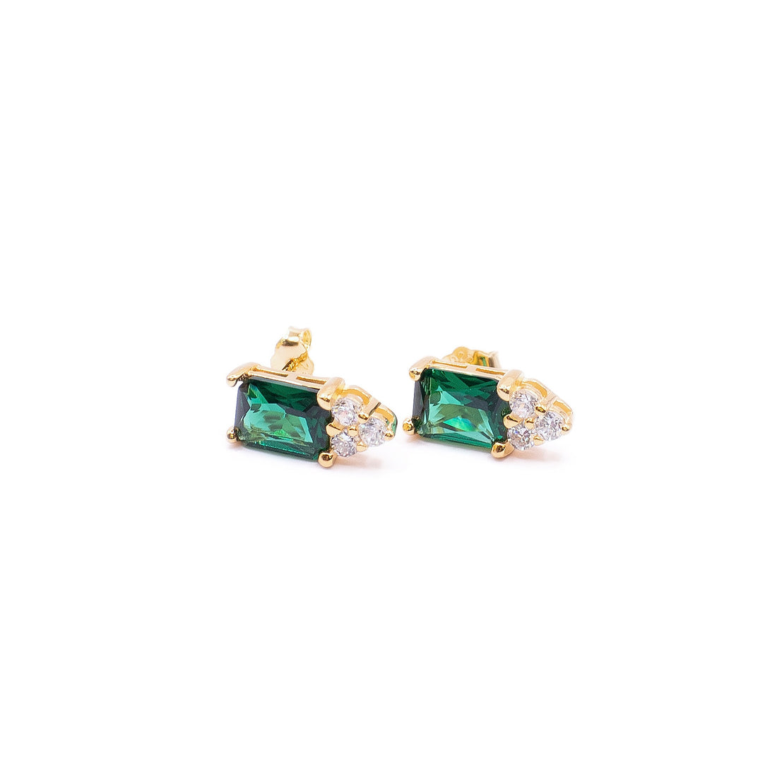 Pendientes rectangulares circon verde y 3 circones circulares.