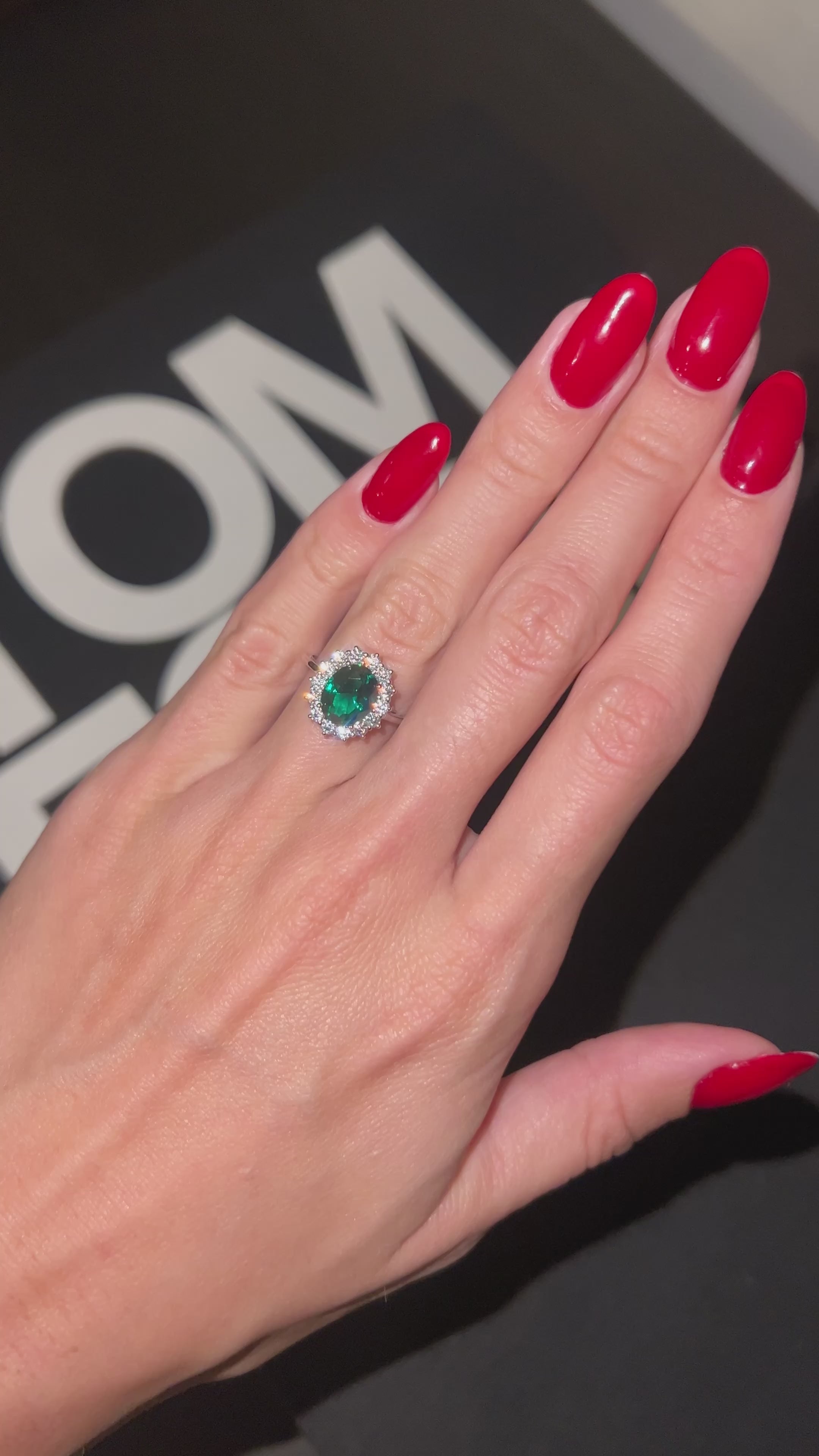 Anillo princesa Diana Esmeralda.