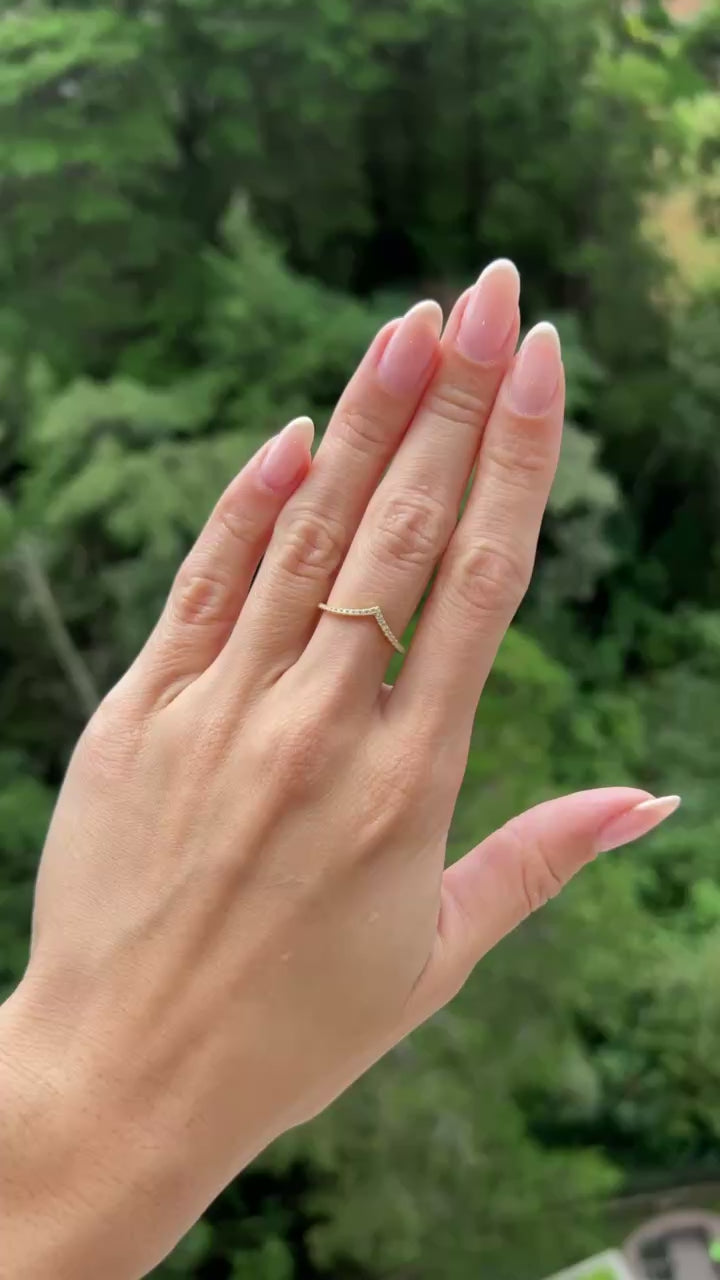 Anillo corona moissanitas.